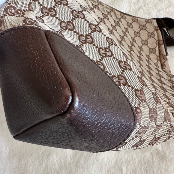 100% Authentic Gucci GG Monogram Canvas Crossbody Bag - Picture 10 of 16
